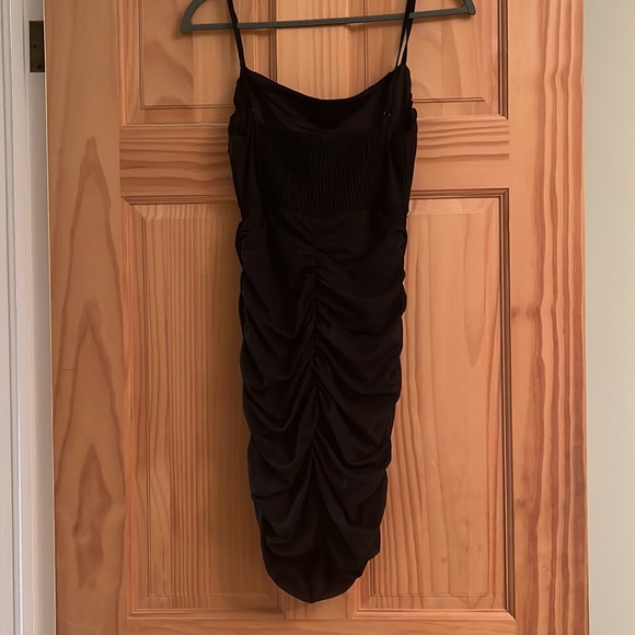 Black dress - Picture 3 of 3
